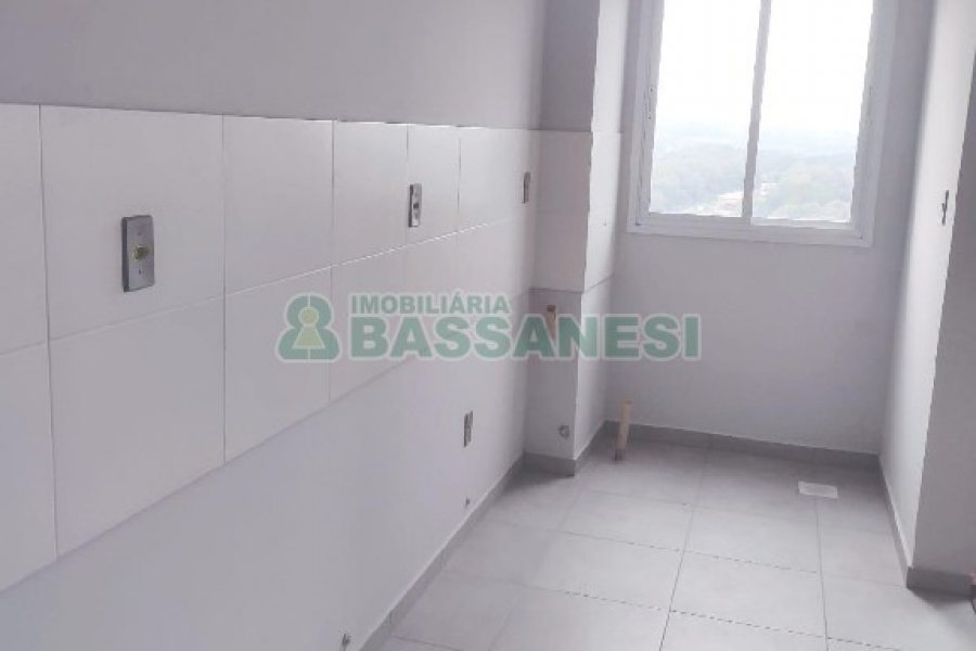 Apartamento com 52m², 2 dormitórios, 1 vaga, no bairro Belo Horizonte em Caxias do Sul para Alugar