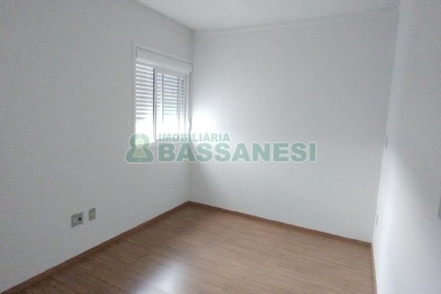 Apartamento com 52m², 2 dormitórios, 1 vaga, no bairro Belo Horizonte em Caxias do Sul para Alugar