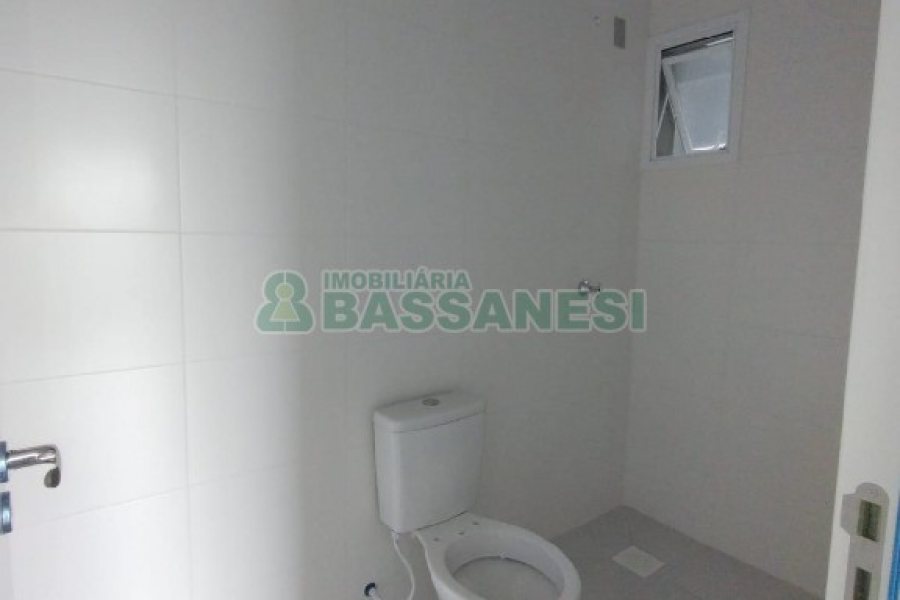 Apartamento com 52m², 2 dormitórios, 1 vaga, no bairro Belo Horizonte em Caxias do Sul para Alugar