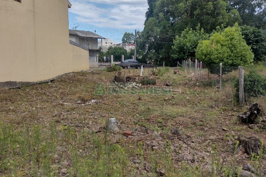 Terreno, no bairro Desvio Rizzo em Caxias do Sul para Comprar