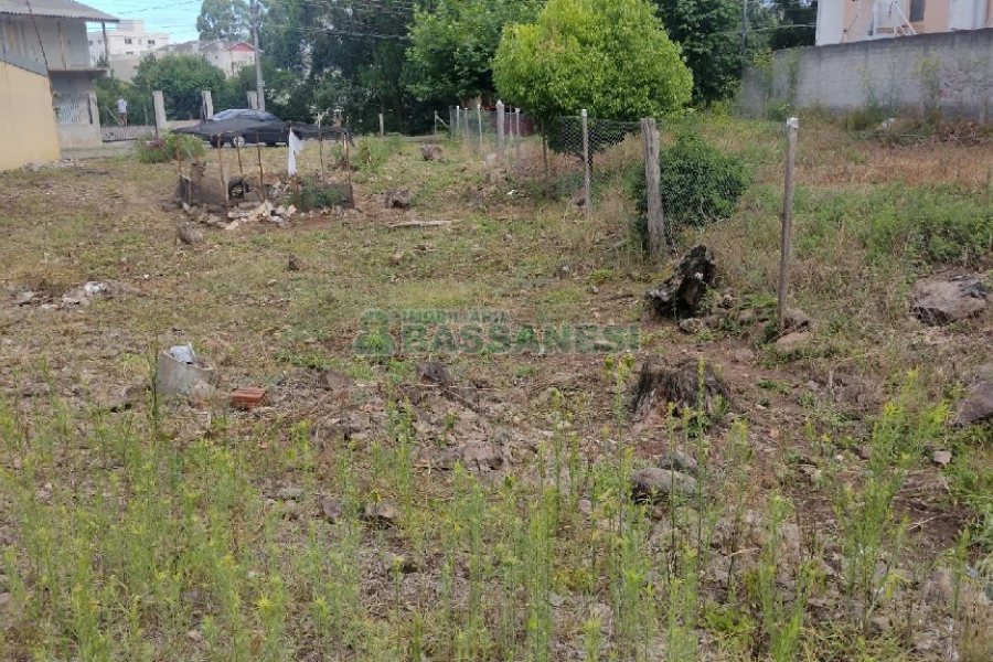 Terreno, no bairro Desvio Rizzo em Caxias do Sul para Comprar