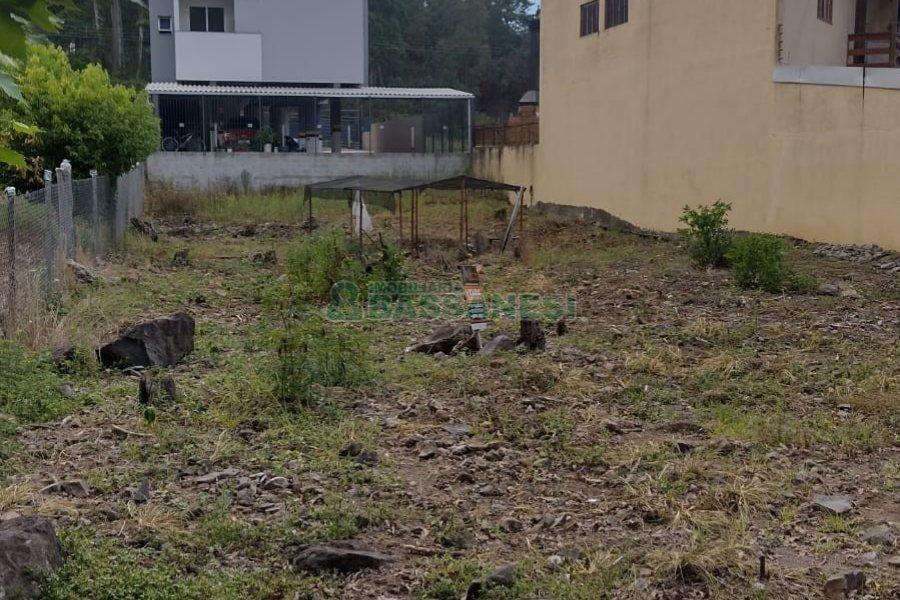 Terreno, no bairro Desvio Rizzo em Caxias do Sul para Comprar