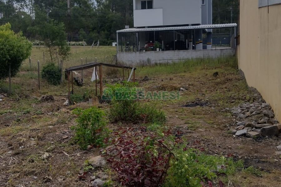 Terreno, no bairro Desvio Rizzo em Caxias do Sul para Comprar