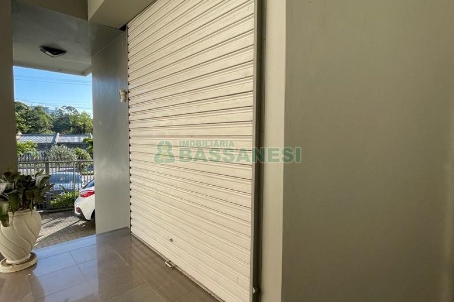 Loja com 40m², no bairro Cinqüentenário em Caxias do Sul para Alugar