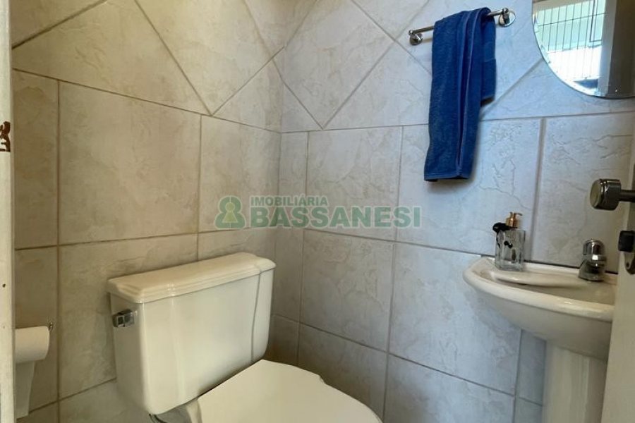 Loja com 40m², no bairro Cinqüentenário em Caxias do Sul para Alugar