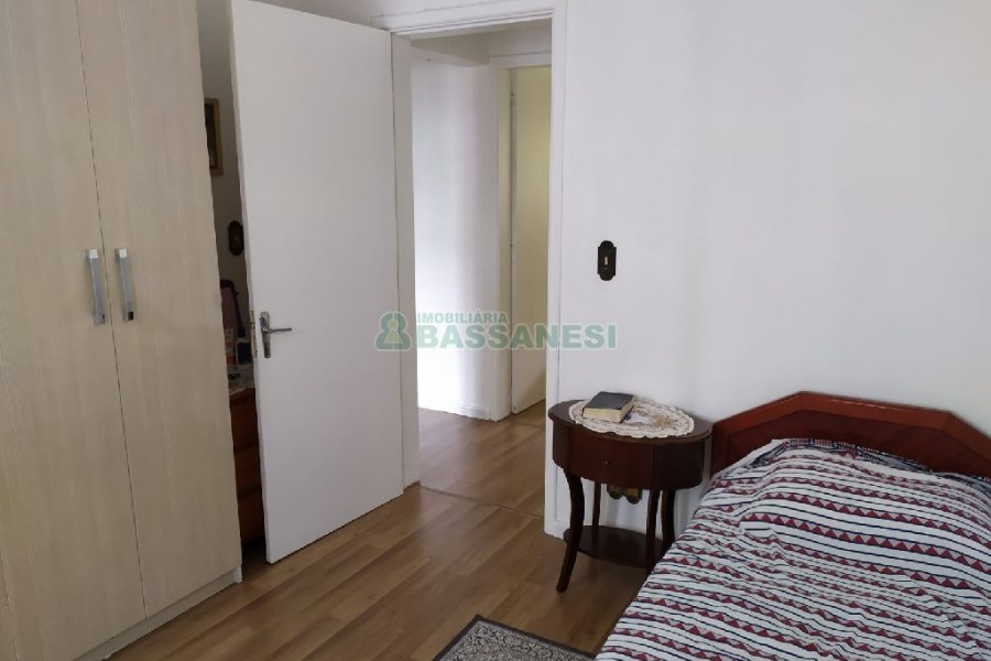 Casa com 125m², 4 dormitórios, 1 vaga, no bairro Salgado Filho em Caxias do Sul para Comprar