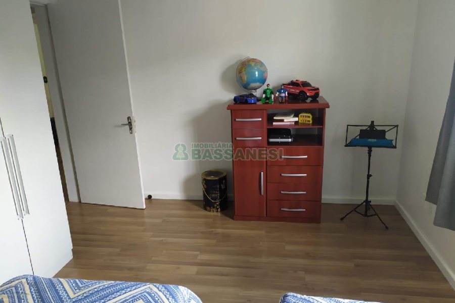 Casa com 125m², 4 dormitórios, 1 vaga, no bairro Salgado Filho em Caxias do Sul para Comprar