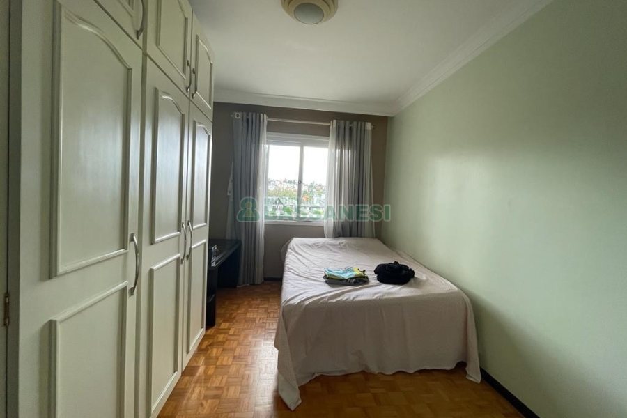 Casa Mobiliada com 280m², 3 dormitórios, 2 vagas, no bairro Cinqüentenário em Caxias do Sul para Alugar