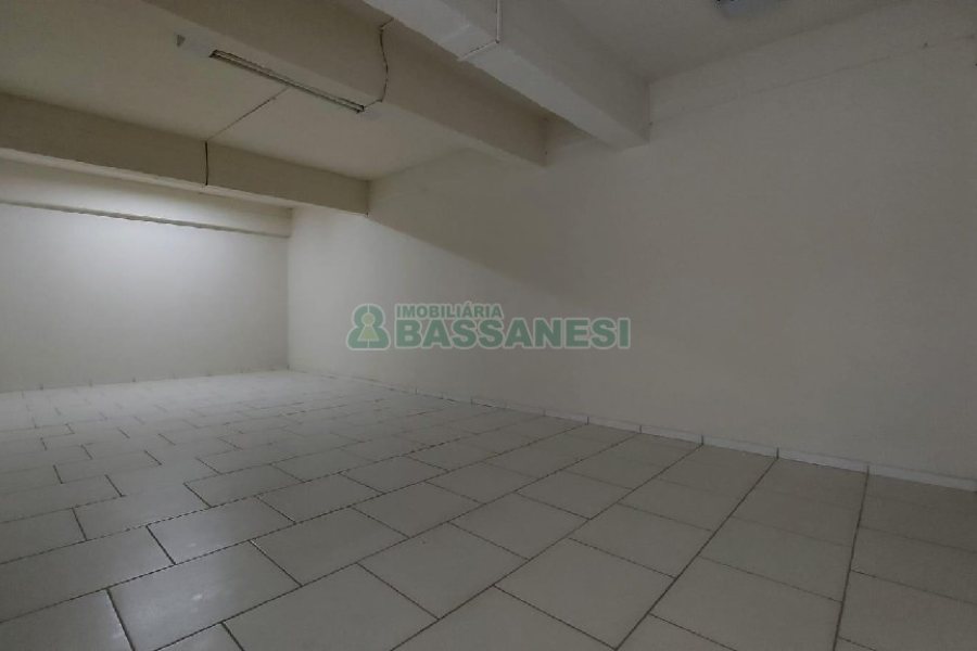 Loja com 514m², no bairro Lourdes em Caxias do Sul para Alugar