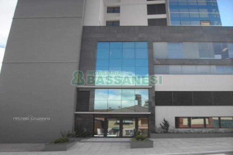 Sala com 68m², 2 vagas, no bairro Pio X em Caxias do Sul para Comprar