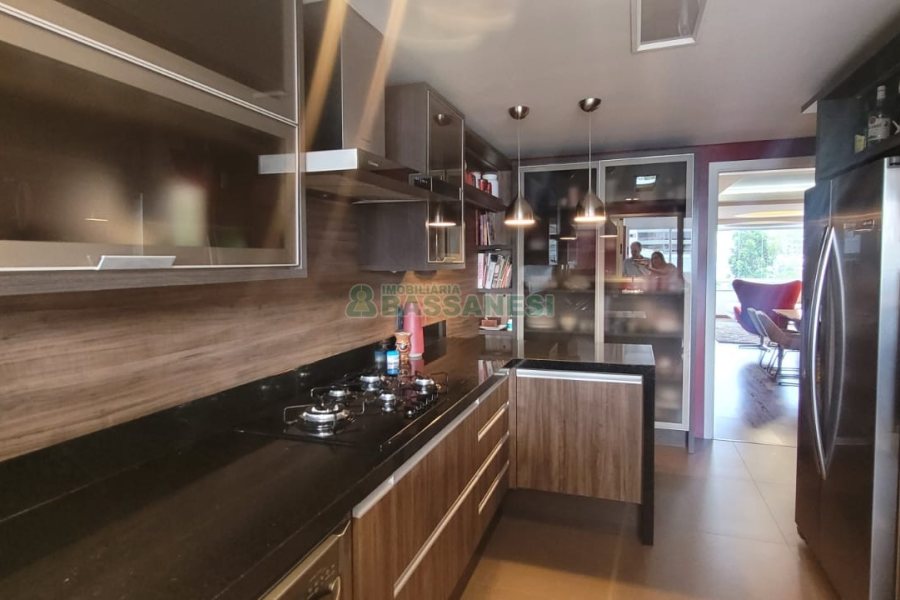 Apartamento com 145m², 3 dormitórios, 2 vagas, no bairro Villagio Iguatemi em Caxias do Sul para Comprar