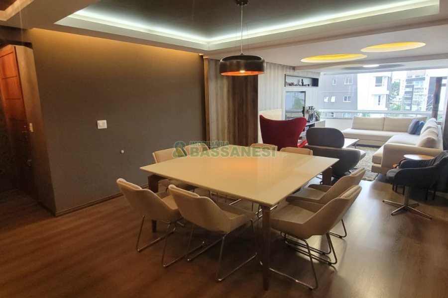 Apartamento com 145m², 3 dormitórios, 2 vagas, no bairro Villagio Iguatemi em Caxias do Sul para Comprar