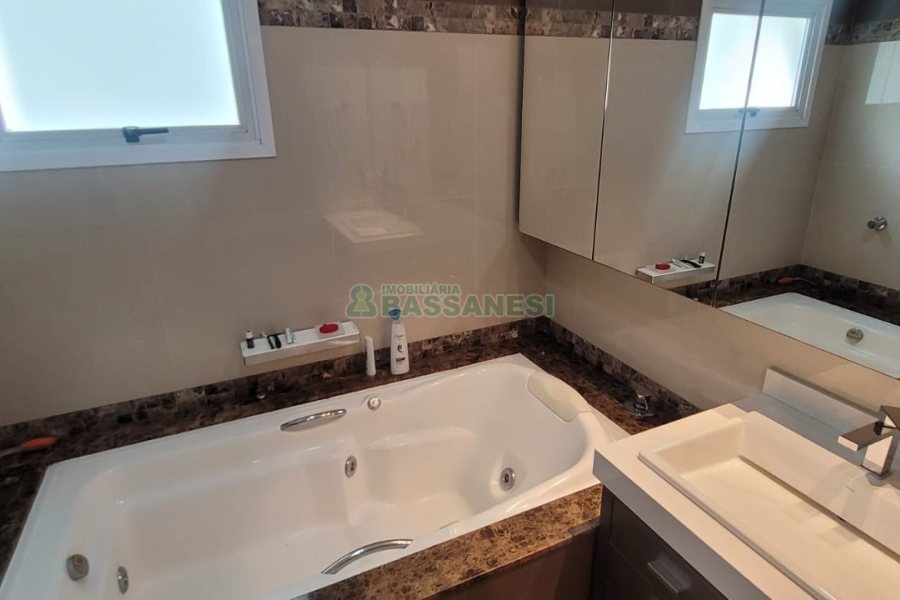 Apartamento com 145m², 3 dormitórios, 2 vagas, no bairro Villagio Iguatemi em Caxias do Sul para Comprar