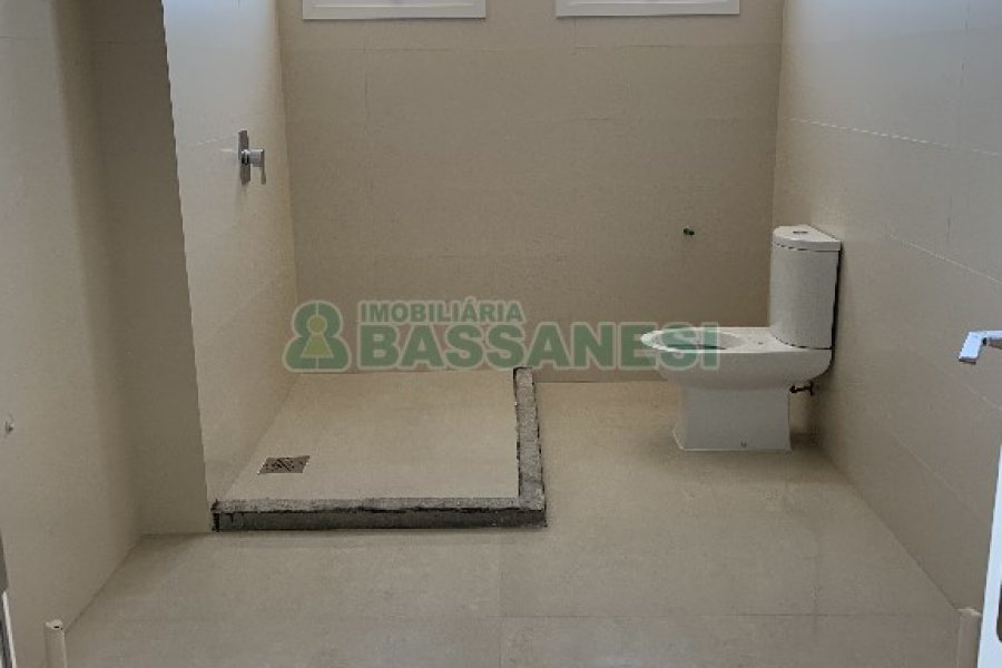 Apartamento com 206m², 3 dormitórios, 4 vagas, no bairro Panazzolo em Caxias do Sul para Comprar