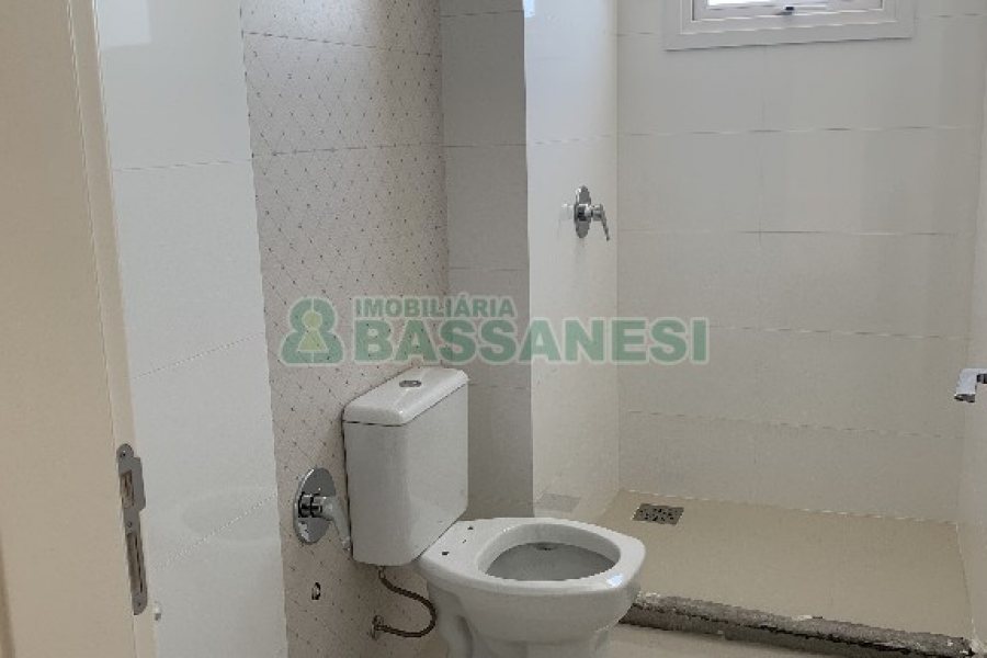 Apartamento com 206m², 3 dormitórios, 4 vagas, no bairro Panazzolo em Caxias do Sul para Comprar