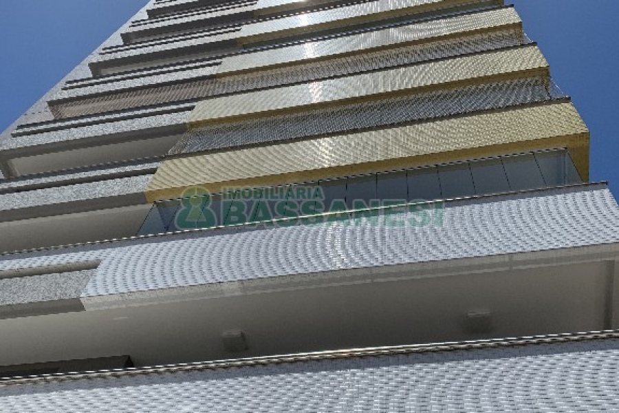 Apartamento com 206m², 3 dormitórios, 4 vagas, no bairro Panazzolo em Caxias do Sul para Comprar