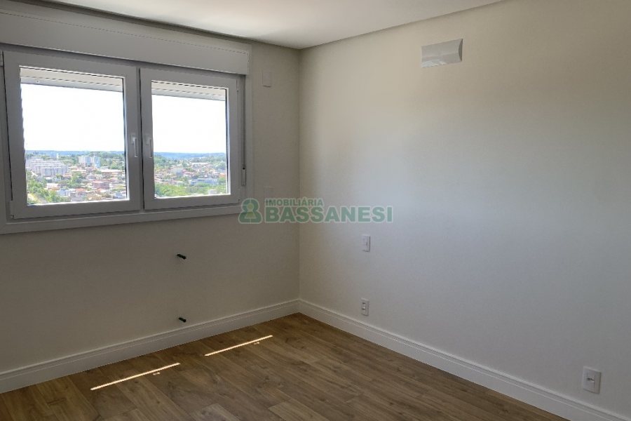 Apartamento com 206m², 3 dormitórios, 4 vagas, no bairro Panazzolo em Caxias do Sul para Comprar