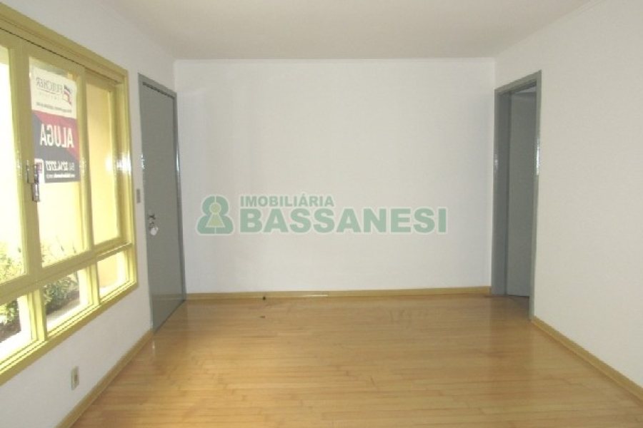 Apartamento com 82m², 2 dormitórios, 1 vaga, no bairro Santa Catarina em Caxias do Sul para Alugar