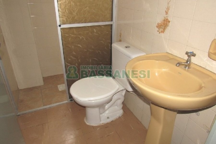 Apartamento com 82m², 2 dormitórios, 1 vaga, no bairro Santa Catarina em Caxias do Sul para Alugar