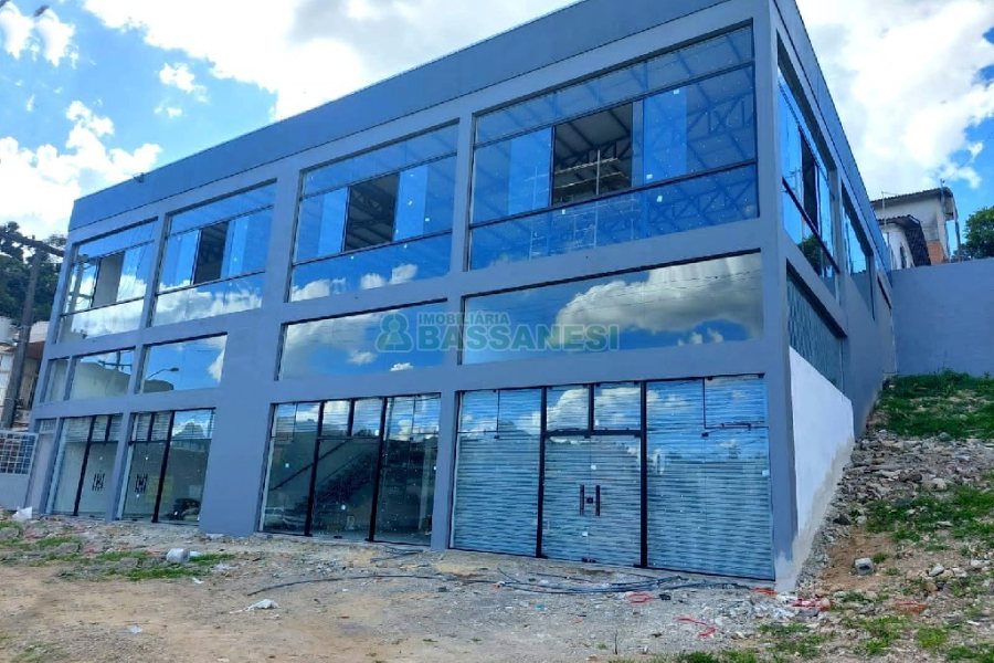 Sala com 430m², no bairro Esplanada em Caxias do Sul para Alugar