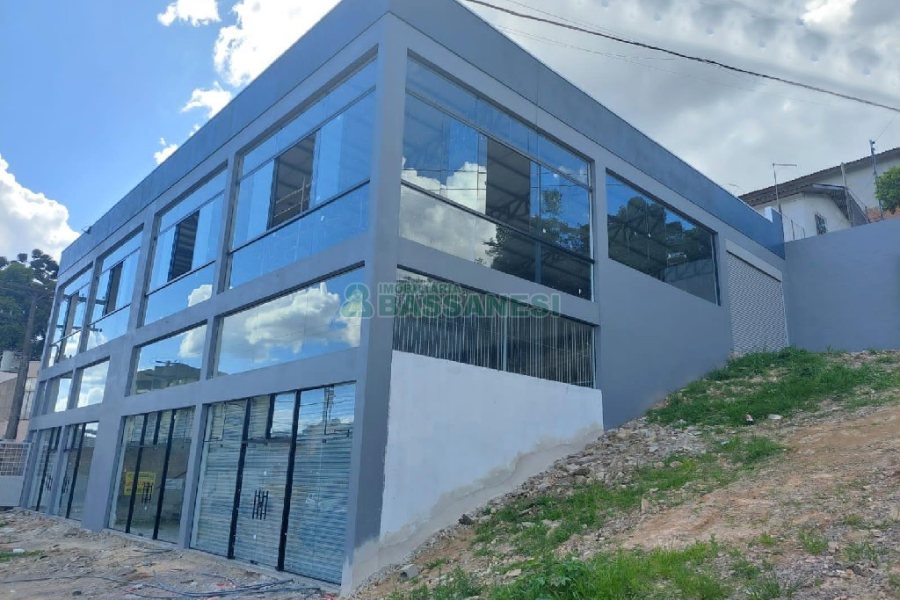 Sala com 430m², no bairro Esplanada em Caxias do Sul para Alugar