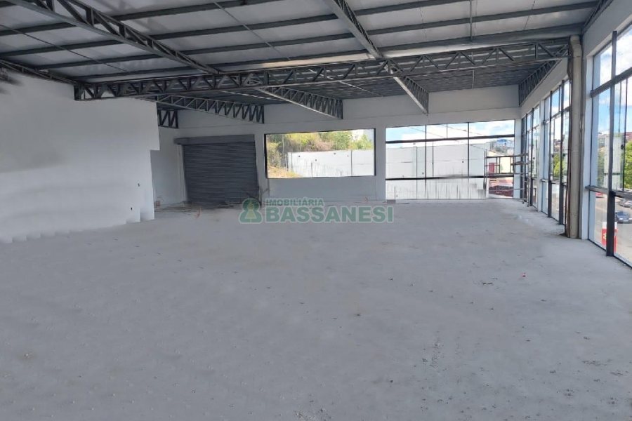 Sala com 430m², no bairro Esplanada em Caxias do Sul para Alugar