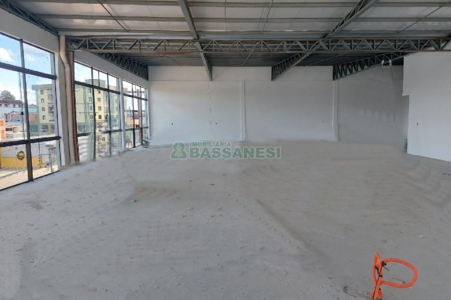 Sala com 430m², no bairro Esplanada em Caxias do Sul para Alugar