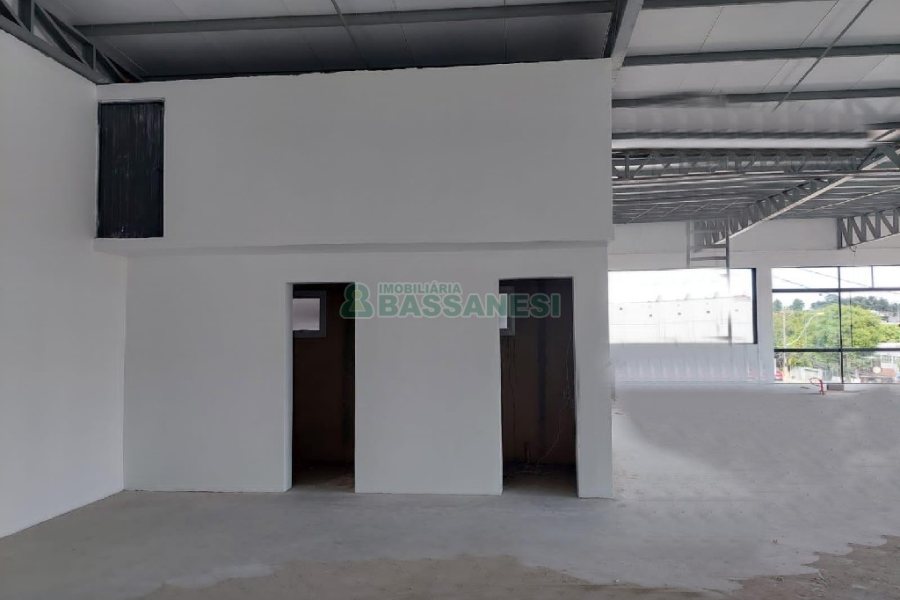 Sala com 430m², no bairro Esplanada em Caxias do Sul para Alugar