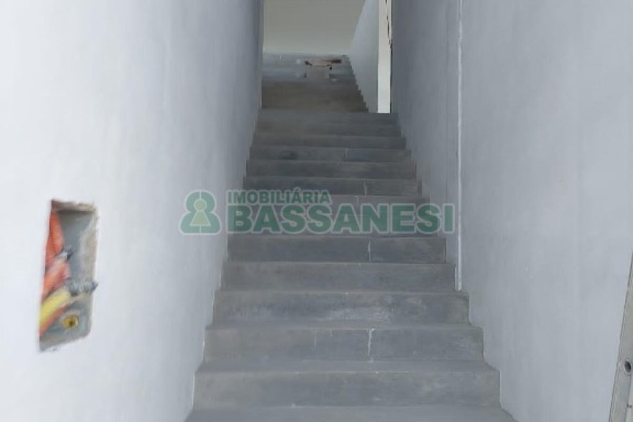 Sala com 430m², no bairro Esplanada em Caxias do Sul para Alugar