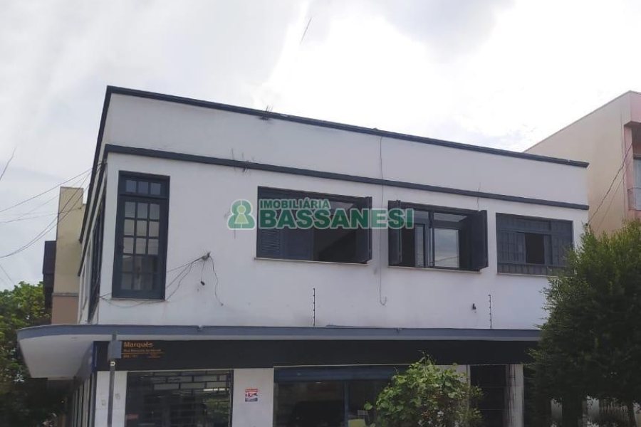 Predio com 344m², 4 dormitórios, no bairro Centro em Caxias do Sul para Comprar