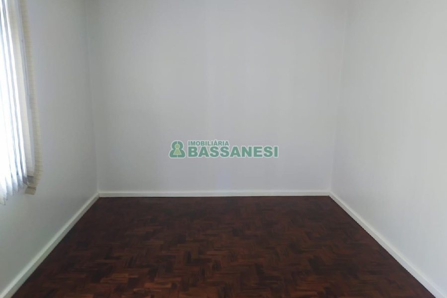 Predio com 344m², 4 dormitórios, no bairro Centro em Caxias do Sul para Comprar