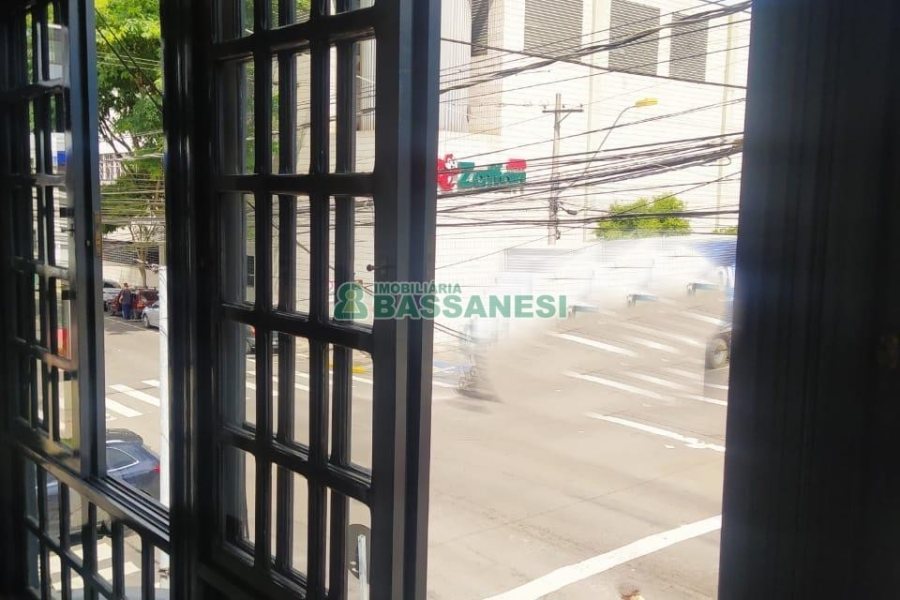 Predio com 344m², 4 dormitórios, no bairro Centro em Caxias do Sul para Comprar