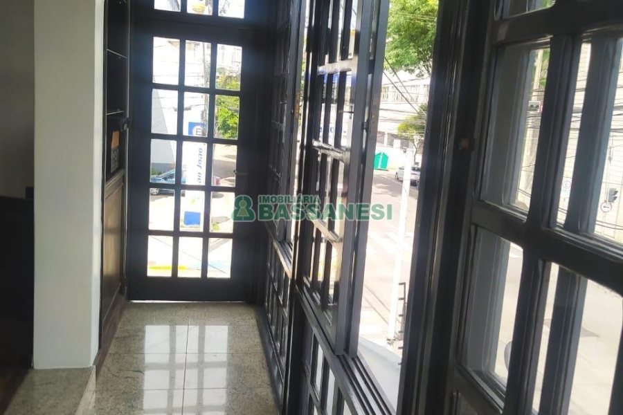 Predio com 344m², 4 dormitórios, no bairro Centro em Caxias do Sul para Comprar