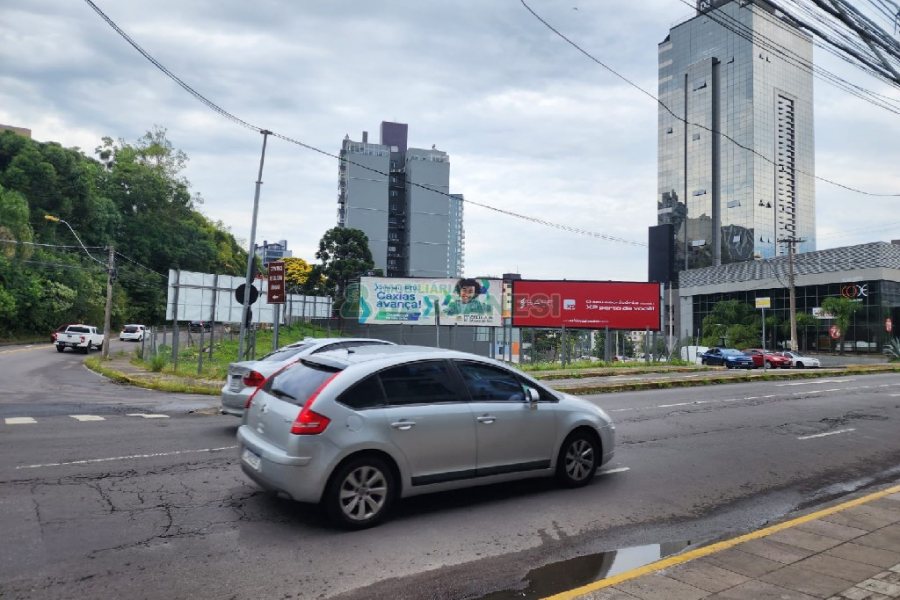 Terreno com 3206m², no bairro Exposição em Caxias do Sul para Alugar ou Comprar