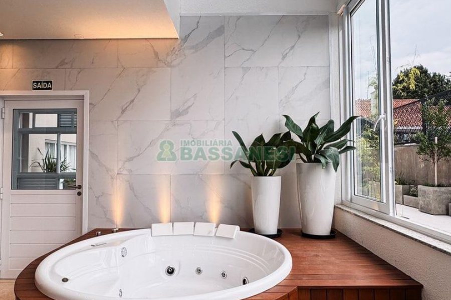 Apartamento com 110m², 3 dormitórios, 2 vagas, no bairro Petrópolis em Caxias do Sul para Comprar