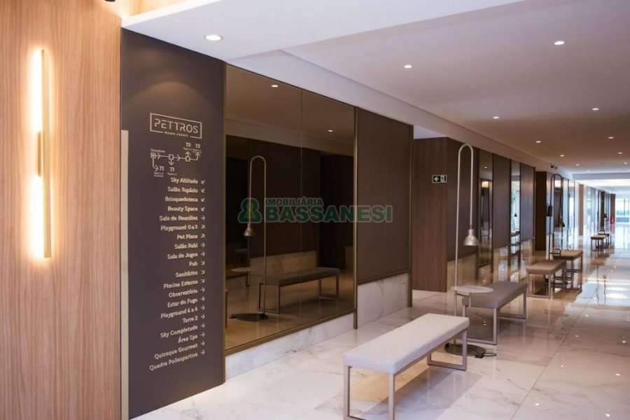 Apartamento com 110m², 3 dormitórios, 2 vagas, no bairro Petrópolis em Caxias do Sul para Comprar