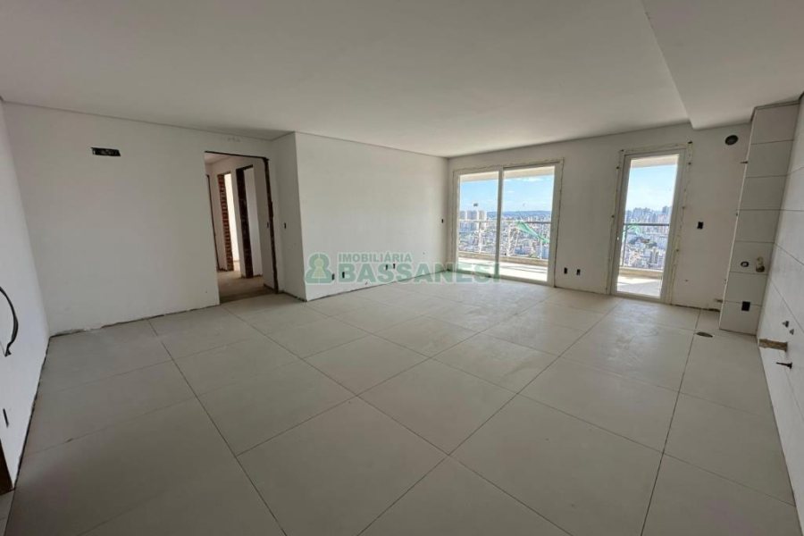 Apartamento com 110m², 3 dormitórios, 2 vagas, no bairro Petrópolis em Caxias do Sul para Comprar