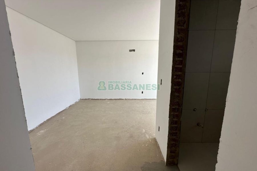 Apartamento com 110m², 3 dormitórios, 2 vagas, no bairro Petrópolis em Caxias do Sul para Comprar