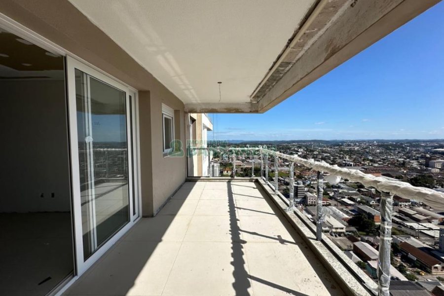 Apartamento com 110m², 3 dormitórios, 2 vagas, no bairro Petrópolis em Caxias do Sul para Comprar