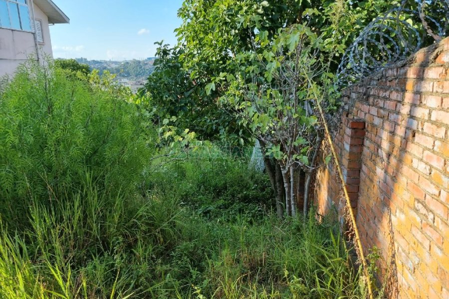 Terreno, no bairro Universitário em Caxias do Sul para Comprar