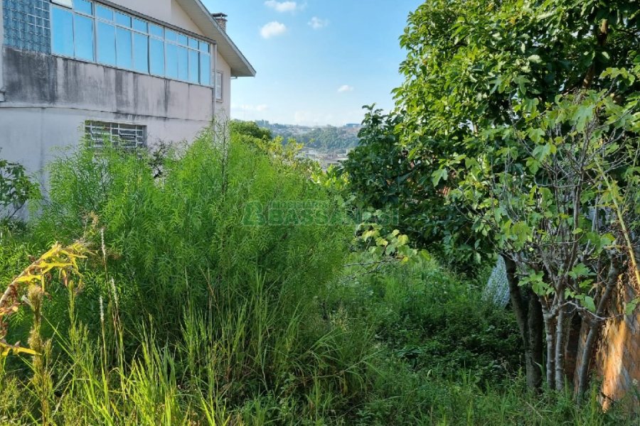 Terreno, no bairro Universitário em Caxias do Sul para Comprar