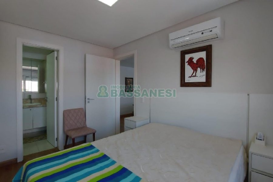 Apto Mobiliado com 49m², 1 dormitório, 1 vaga, no bairro Villagio Iguatemi em Caxias do Sul para Alugar