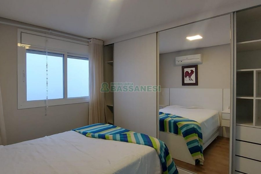 Apto Mobiliado com 49m², 1 dormitório, 1 vaga, no bairro Villagio Iguatemi em Caxias do Sul para Alugar