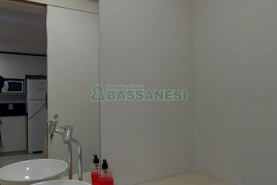 Apto Mobiliado com 49m², 1 dormitório, 1 vaga, no bairro Villagio Iguatemi em Caxias do Sul para Alugar