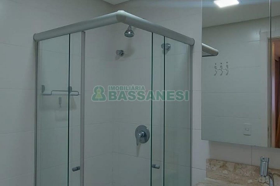 Apto Mobiliado com 49m², 1 dormitório, 1 vaga, no bairro Villagio Iguatemi em Caxias do Sul para Alugar