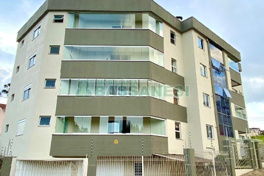Apartamento com 116m², 3 dormitórios, 1 vaga, no bairro Charqueadas em Caxias do Sul para Comprar