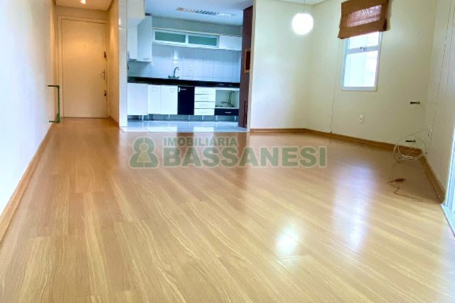 Apartamento com 116m², 3 dormitórios, 1 vaga, no bairro Charqueadas em Caxias do Sul para Comprar