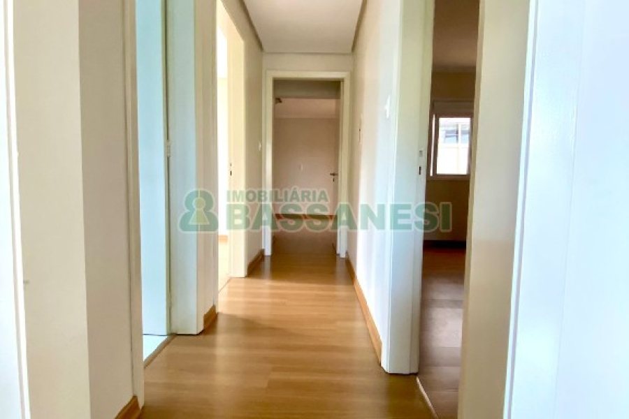 Apartamento com 116m², 3 dormitórios, 1 vaga, no bairro Charqueadas em Caxias do Sul para Comprar