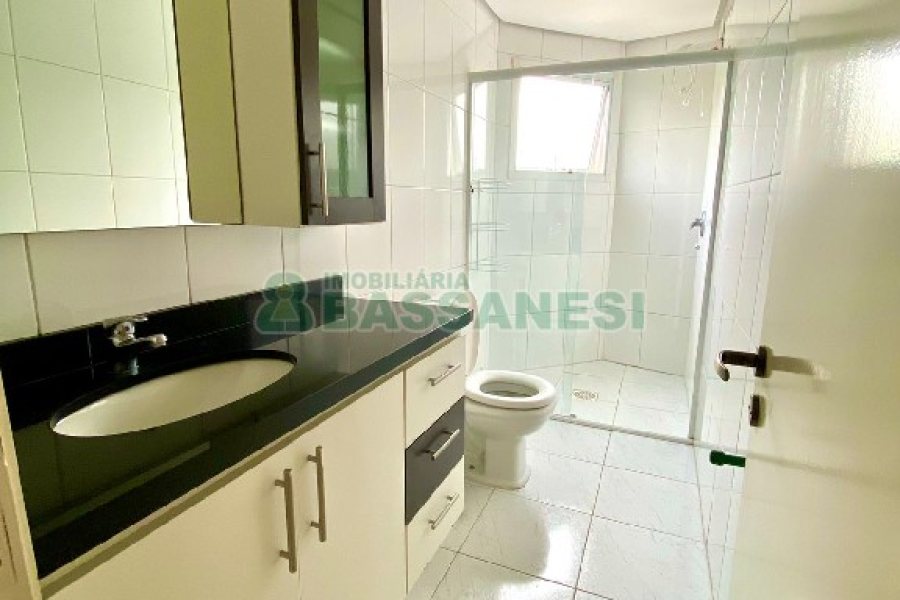 Apartamento com 116m², 3 dormitórios, 1 vaga, no bairro Charqueadas em Caxias do Sul para Comprar