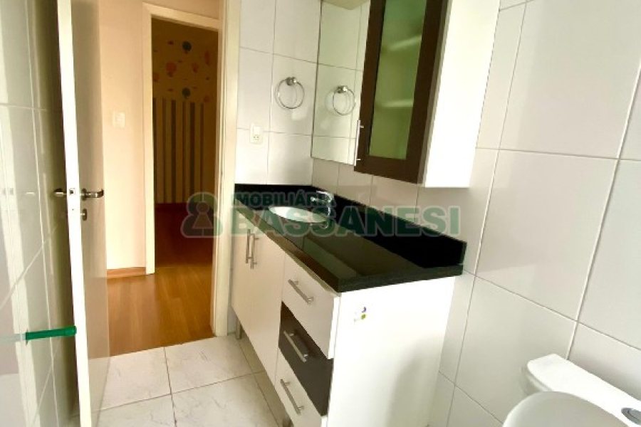 Apartamento com 116m², 3 dormitórios, 1 vaga, no bairro Charqueadas em Caxias do Sul para Comprar
